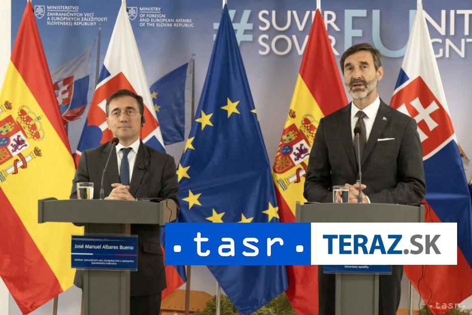 Blanar So Spanielskom mame takmer rovnaky nazor na vojnove konflikty