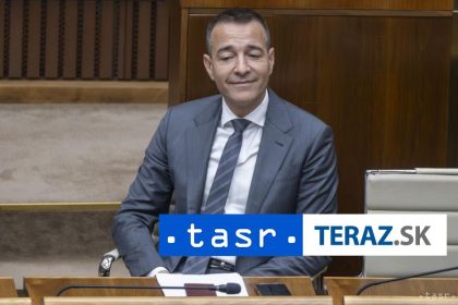 Poslanci nezacali rokovat o odvolavani Druckera navrh presunuli