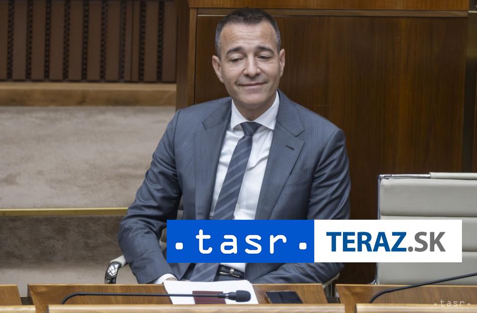 Poslanci nezacali rokovat o odvolavani Druckera navrh presunuli