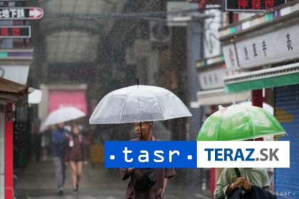 RIZIKO ZAPLAV v Tokiu Tropicka burka dorazila na japonske pobrezie
