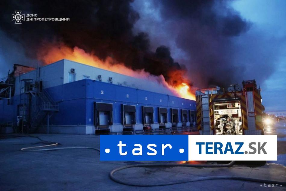 Ukrajina a Rusko hlasia desiatky zostrelenych dronov