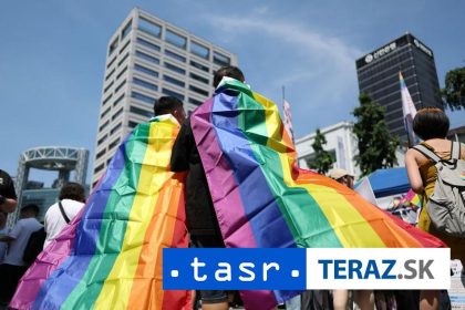 V Korei sa zhromazdili tisice ludi na pochode Pride a proti nemu