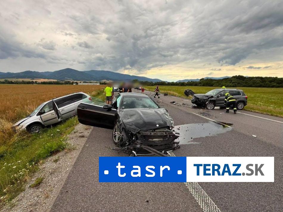HROMADNA NEHODA PRI MARTINE NA MIESTE SU VSETKY ZACHRANNE SLOZKY
