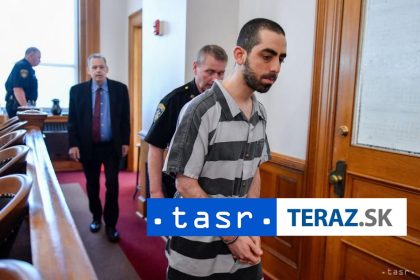 Muz ktory bodl spisovatela Rushdieho je vinny z terorizmu