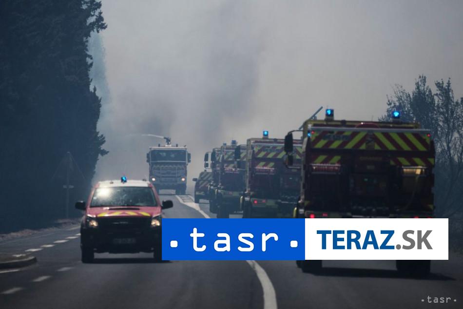 V chranenom lese Fontainebleau sa zuril rozsiahly poziar