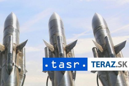 Vojenske velitelstvo v Busehri zasiahla raketa tvrdia media