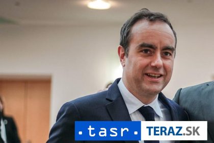 Francuzskeho premiera vypiskali pri navsteve obce zasiahnutej poziarom