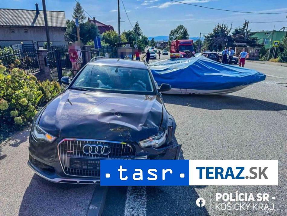 NEHODA V Kosickom Klecenove sa zrazili dve vozidla