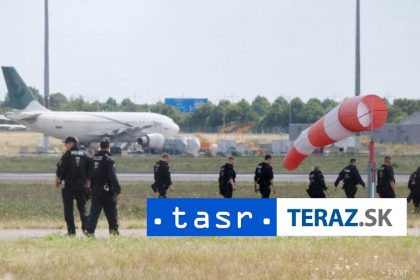 Nad vojenskou zakladnou v Nemecku zaznamenali dva drony