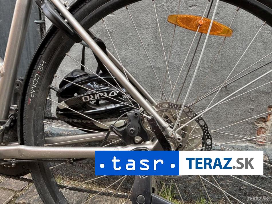Nestastny pad zachranari pomahali 25 rocnej zene skoncila v nemocnici