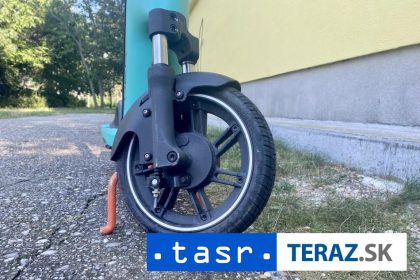 POLICIA NEVERILA VLASTNYM OCIAM KOLOBEZKAR JAZDIL RYCHLOSTOU 80 KM H