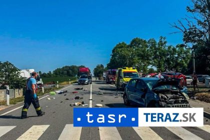 PREVRATENE AUTO Cesta pri Velatoch je docasne uzavreta kvoli nehode