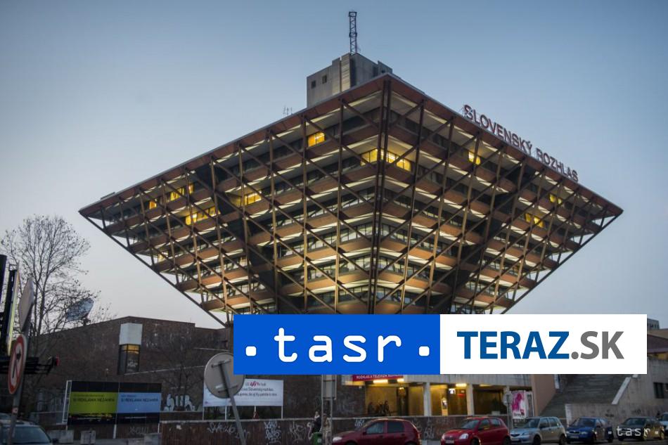 Pred sto rokmi sa zacal pravidelne rozhlasove vysielanie na Slovensku