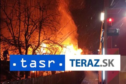 Pri poziari v bytovom dome zomreli dvaja ludia dalsi su nezvestni