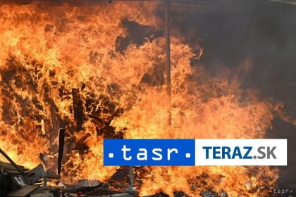 VELKY POZIAR Hori sklad priemyselneho odpadu tisice ludi su ohrozene