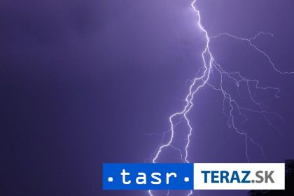 ZASAH BLESKOM Pri nom zomrela zena s dietatom