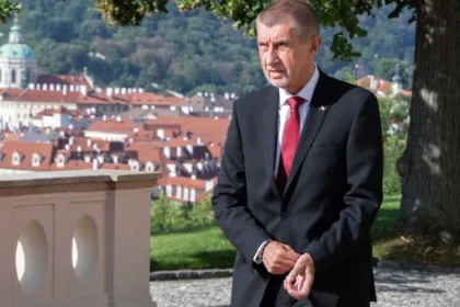 Babiš žiada odklad systému ETS2, ohrozil by rafinérstvo