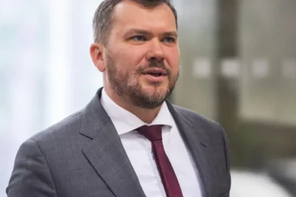 KDH: Premiér svojimi vyhláseniami o článku 5 NATO oslabuje dôveryhodnosť SR
