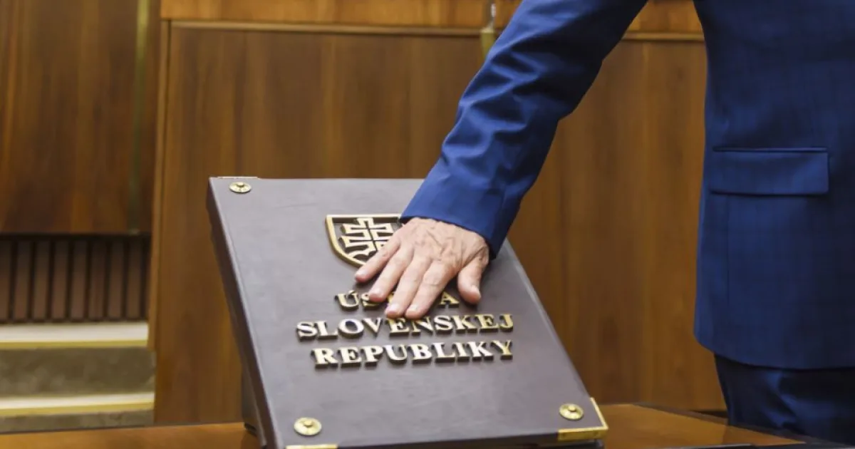 Kováč a Slyško v utorok zložili poslanecký sľub