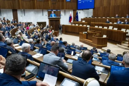 Parlament sa po letnej prestávke v utorok opäť vracia k rokovaniu