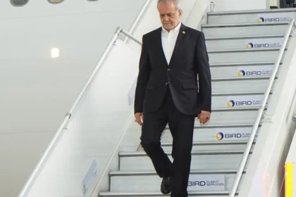 Pezeškiján varuje pred nebezpečným tlakom USA na Irán