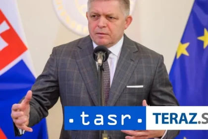 Premiér: Je potrebné hovoriť o budovaní autority učiteľov