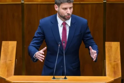 PS: Slovensko je pre výroky premiéra z krajín NATO prvé na rane