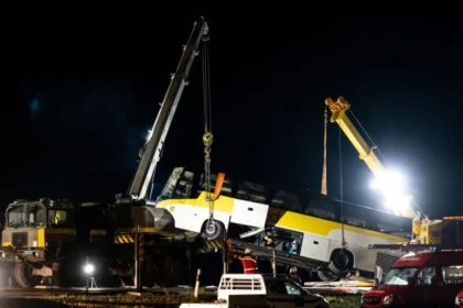 TRAGICKÁ NEHODA TURISTICKÉHO AUTOBUSU: Vyžiadala si niekoľko obetí