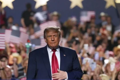 Trump: Neľutujem spustenie vojny proti Iránu