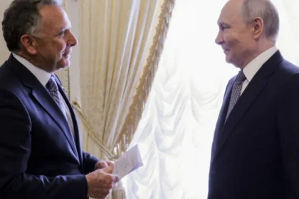 Británia kritizuje Witkoffovo označenie Putina za humanistu