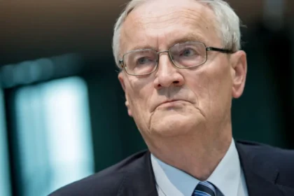 Bývalého šéfa nemeckej tajnej služby vzali do väzby