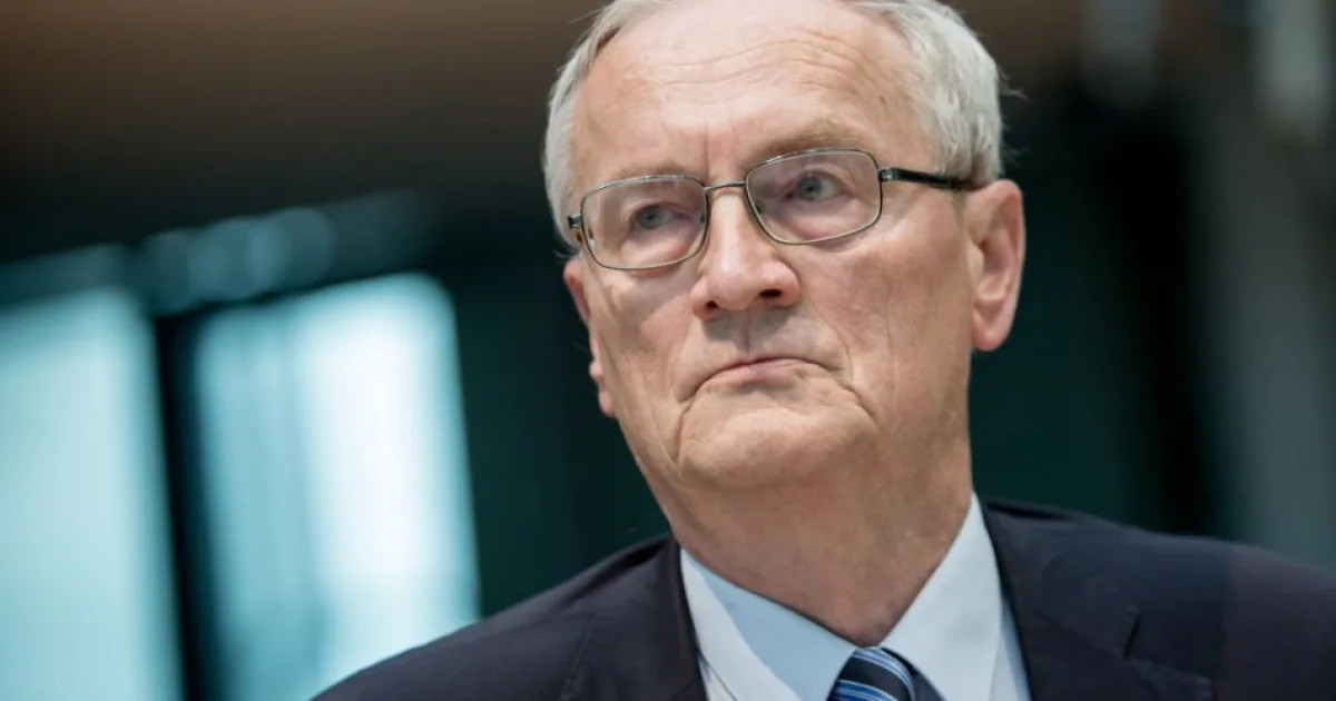 Bývalého šéfa nemeckej tajnej služby vzali do väzby