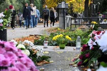 DPB počas Dušičiek posilnil linky MHD premávajúce k cintorínom