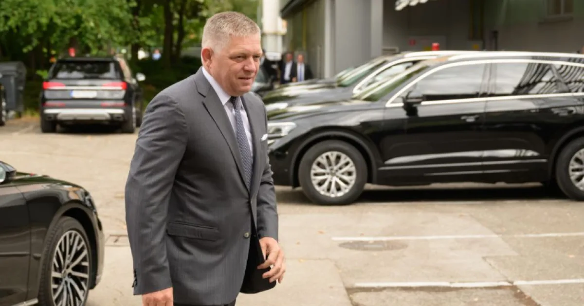 Fico vystúpi na mítingu Vučičovej strany v Belehrade