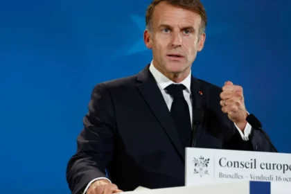 Macron: Žiadne ospravedlnenie pre násilie počas protestov
