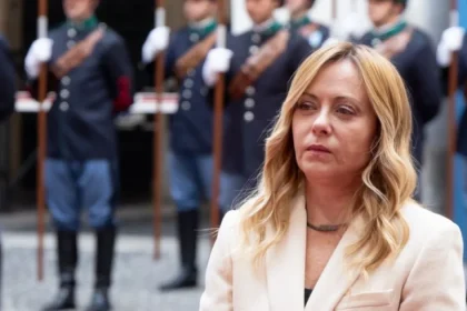 Meloniho vláda spojila hlasovanie o reforme s vyslovením dôvery