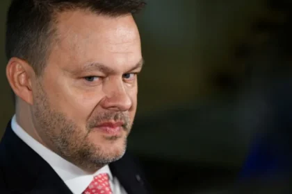 Migaľ: Šetriť na verejných financiách treba v celej krajine