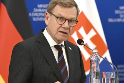 Nemecký minister zahraničia Wadephul tvrdo kritizoval Putina