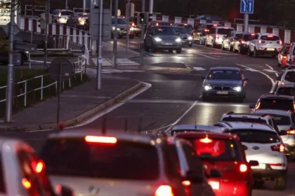 Polícia pred Dušičkami upozorňuje na bezpečnosť na cestách