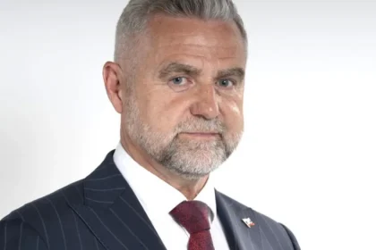 Smer-SD kritizuje opozíciu, podľa neho Matovič radikalizuje mládež
