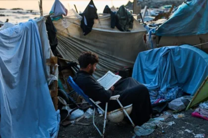 V Ceute zrušili posledný tábor migrantov pred návštevou kráľa
