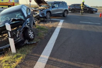 ZRÁŽKA NA D4 PRI STUPAVE: Zranili sa tri osoby